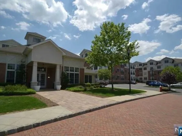 2304 The Plz, Tenafly, NJ 07670