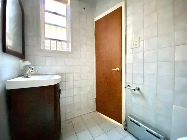 27 Church Avenue image 4 of 16