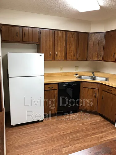 1935 N Lincoln Ave #102 Photo 1