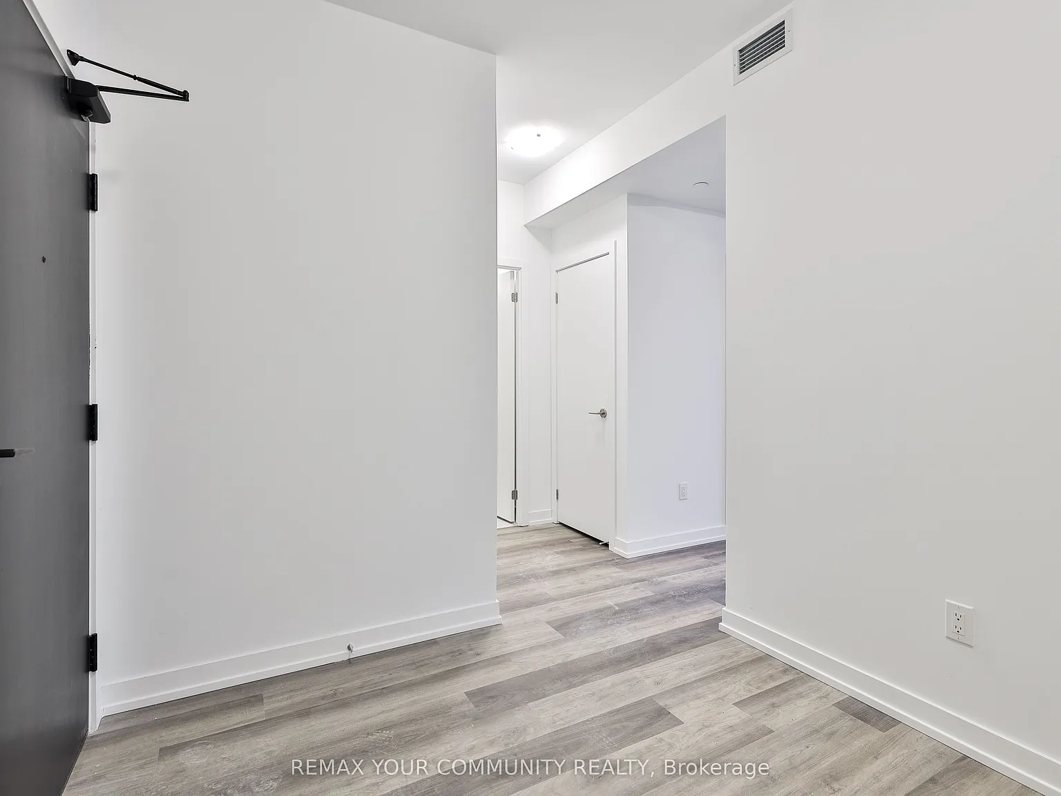 2 bed, $2,350 — Photo 4