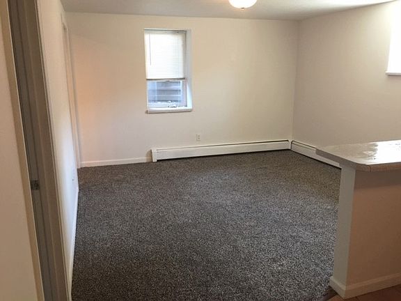 5th image of 1734 Broadway St APT B