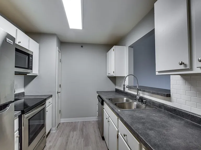 Rosewood Villas - Senior — Photo 10