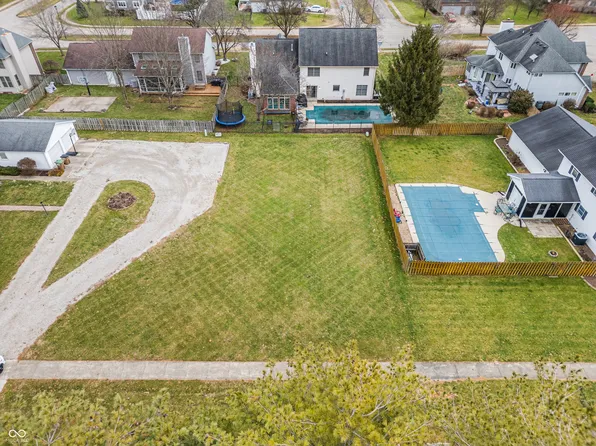 4331 River Rd, Columbus, IN 47203