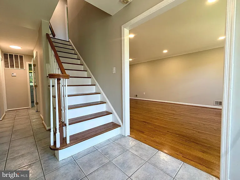 9106 Jones Mill Rd — Photo 2