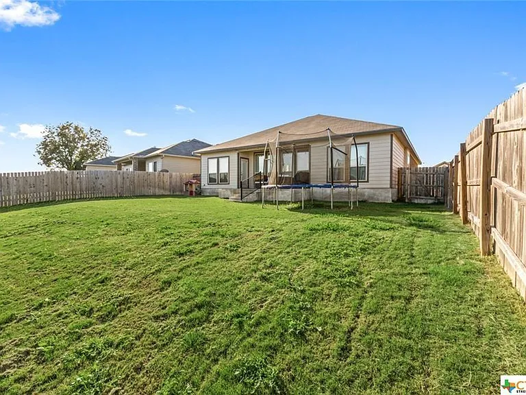 5715 Drury Ln — Photo 27