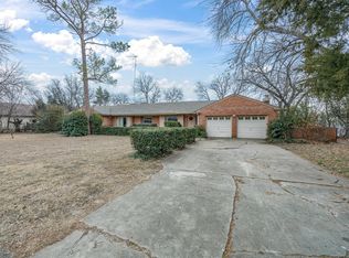 5 Chelsea Dr, Edgecliff Village, TX 76134