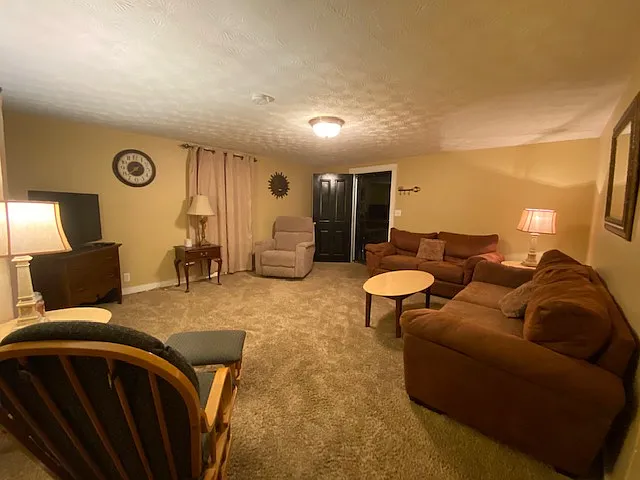 401 N Greenville St #D2 — Photo 2