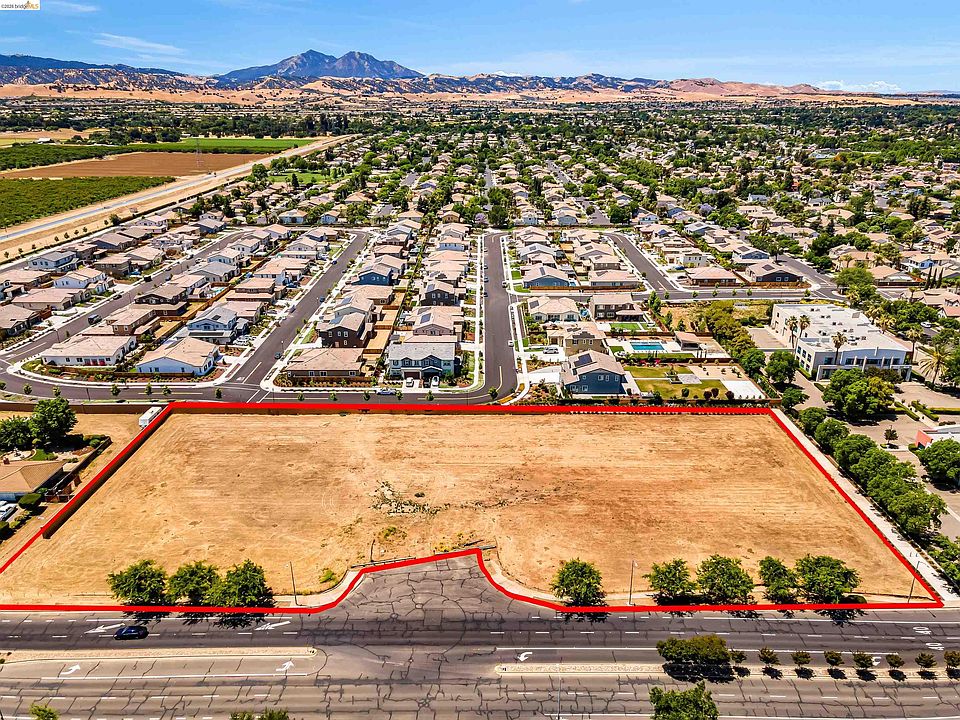 1st image of Walnut Blvd
