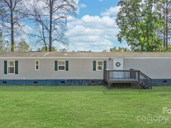 2615 Kite Dr, Lenoir, NC 28645