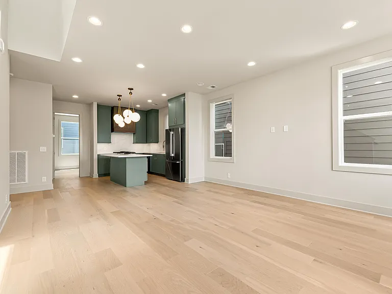 408 Hudson Way — Photo 14