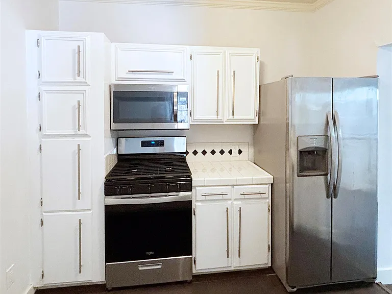 2510 Whitney St #3 — Photo 6