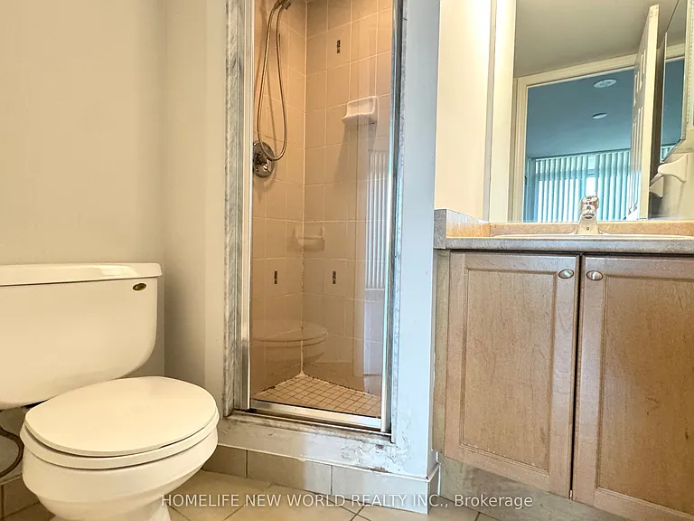 18 Spring Garden Ave #507 — Photo 6