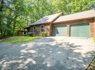 1302 Murray Pl SW, Lenoir, NC 28645