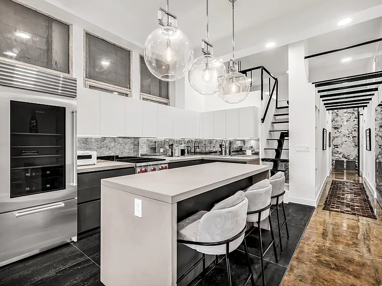 310 E 46th St #12H — Photo 9