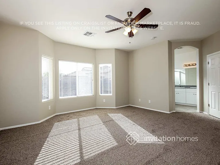 12371 W Sherman St — Photo 11