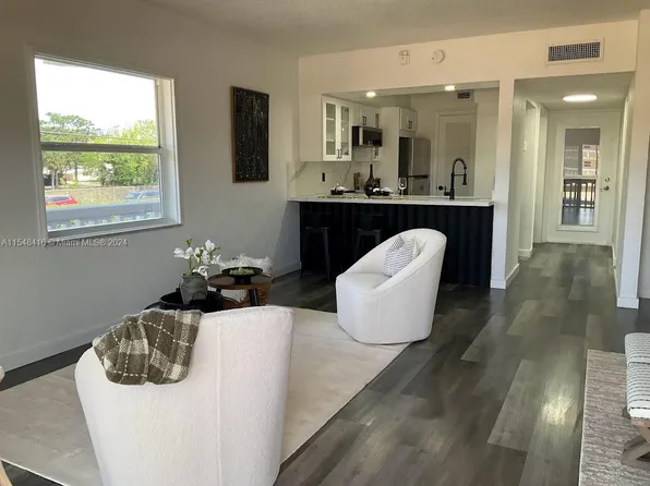 1100 SW 12th St APT 212, Fort Lauderdale, FL 33315