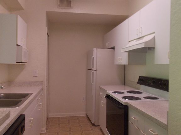 5th image of 17108 Carrington Park Dr APT 706