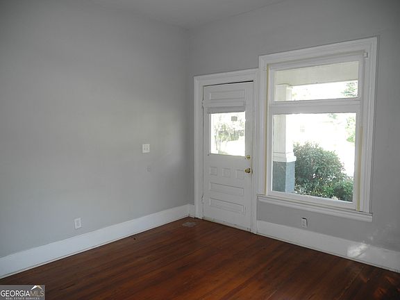 4th image of 3117 Church St