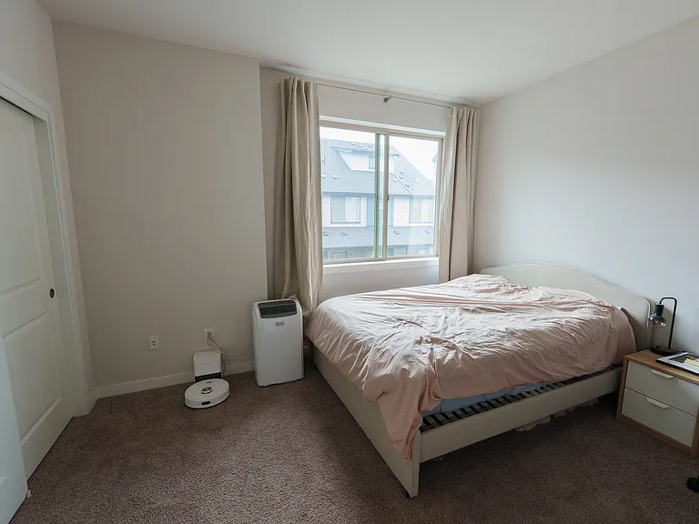 2nd bedroom upstairs