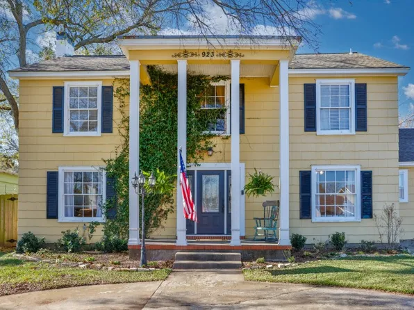 923 S Lindsay St, Gainesville, TX 76240