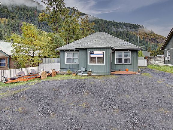 2nd image of 409 N Main St