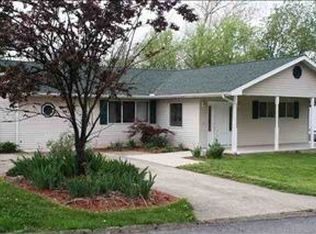 13 Seminole Rd, Huntington, WV 25705