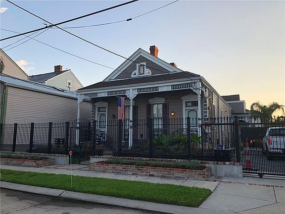 2nd image of 3923 Palmyra St #A