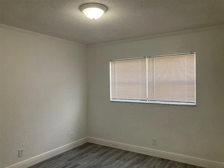6230 SW 4th Pl — Photo 18