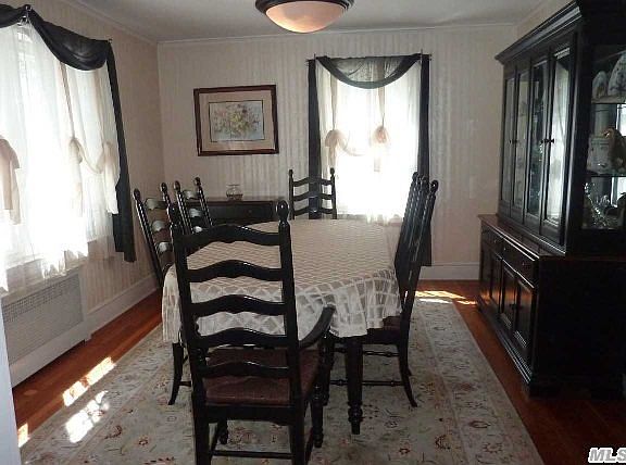 5th image of 586 Stowe Ave