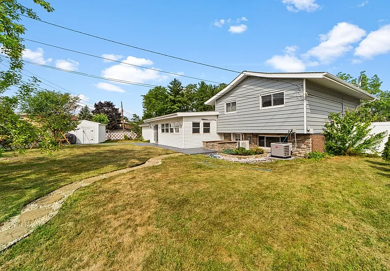 10055 Concord Ct — Photo 34