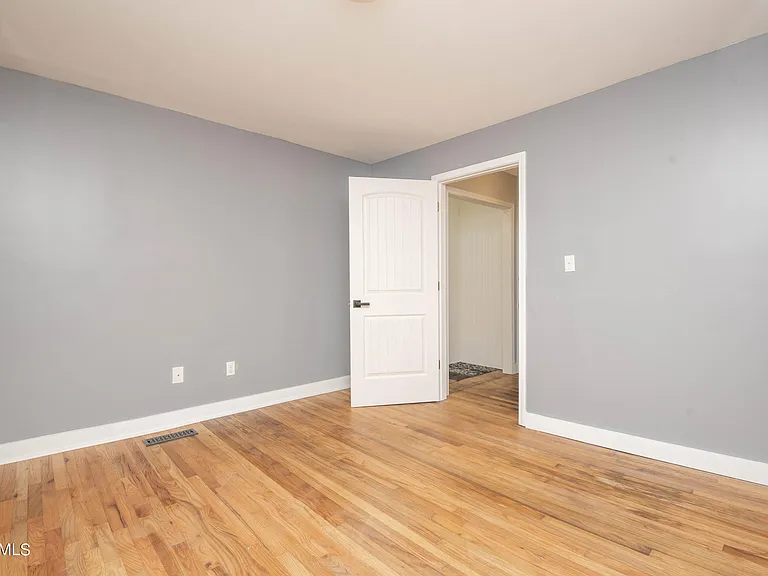 425 Sewanee St — Photo 4
