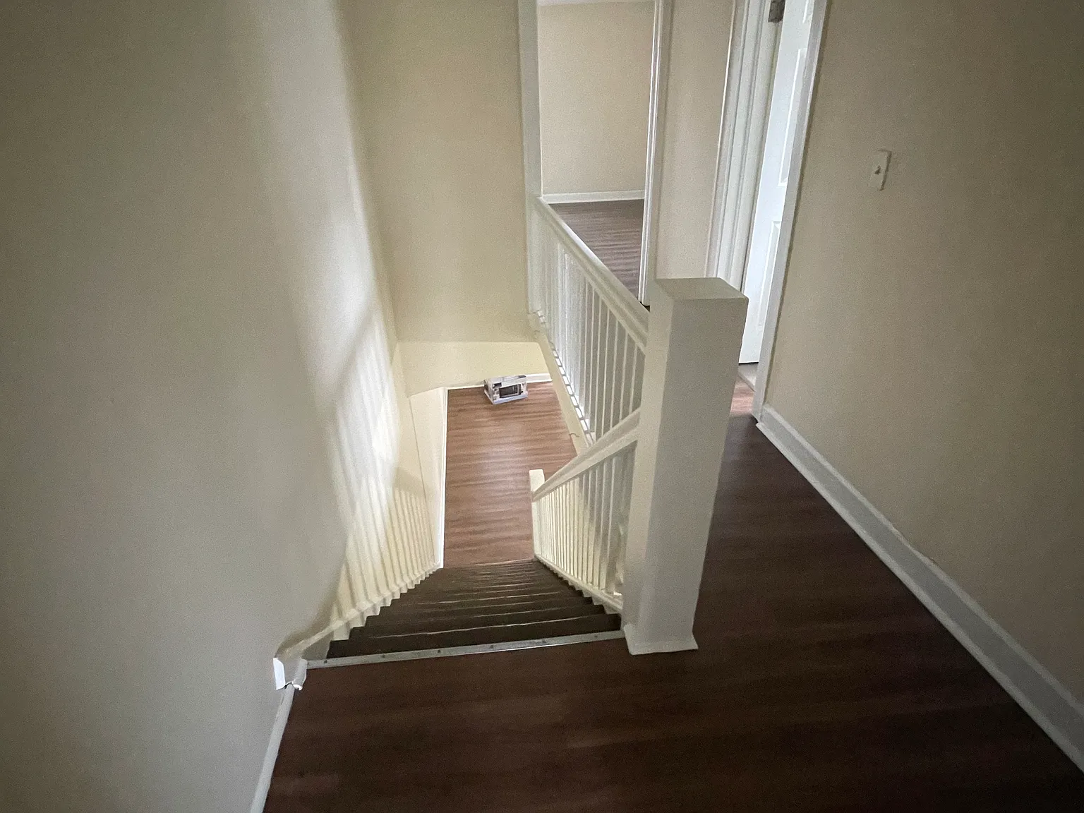2 bed, 998 sqft, $1,240 — Photo 2