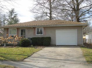 501 N Pine St, Nokomis, IL 62075