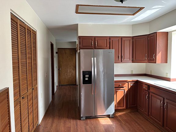 3rd image of 7010 Capt Gray Dr