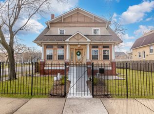 7601 S Bennett Ave, Chicago, IL