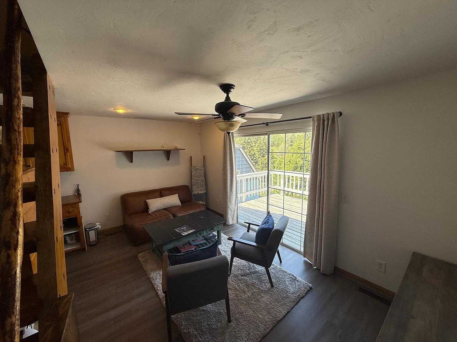 314 Emerald Dr — Photo 4