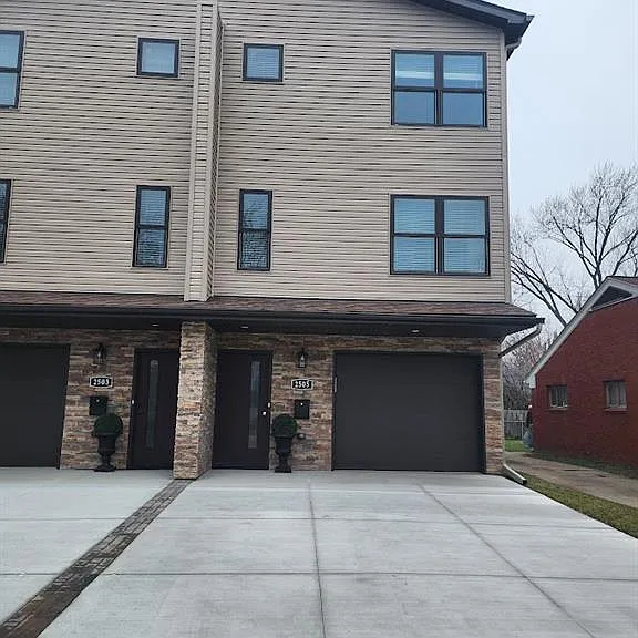 2505 N Campbell Rd #1 — Photo 1