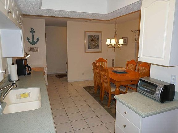 5th image of 4570 Ocean Beach Blvd APT 1