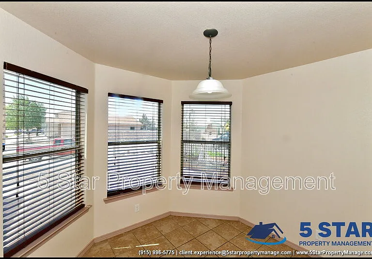 11613 Ochre Bluff Ln — Photo 20