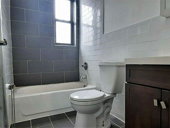 4th image of 237 Sullivan Pl #C6