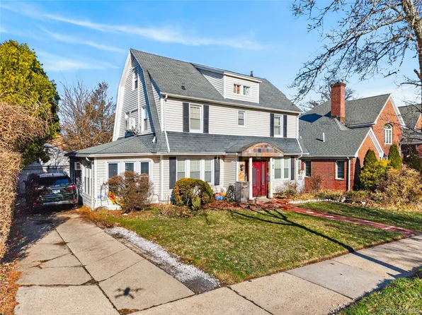 35-20 165th Street, Flushing, NY 11358