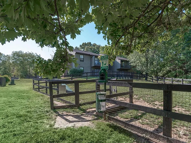 Brighton Valley Apts — Photo 104