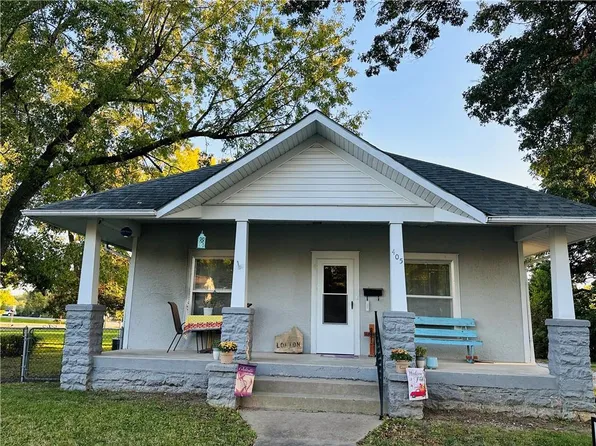 405 E 11th St, Lamar, MO 64759