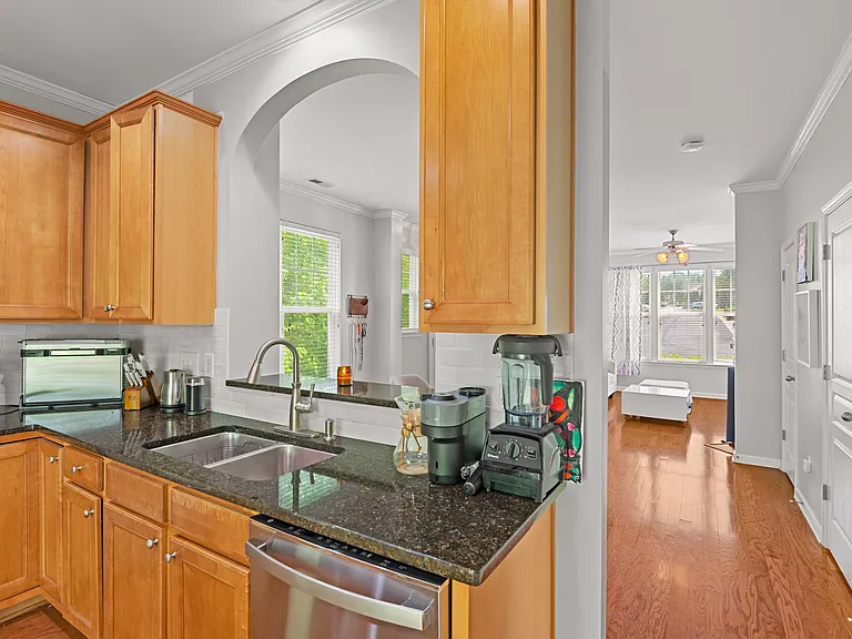 6071 Viking Dr — Photo 12