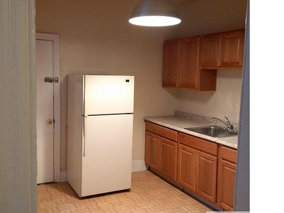 4th image of 5723 Knox St