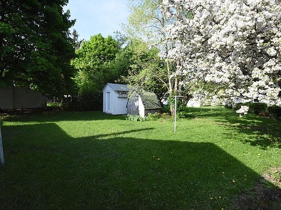 3rd image of 108 Renwick Ln