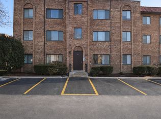 257 E Rimini Ct APT 2A, Palatine, IL 60067