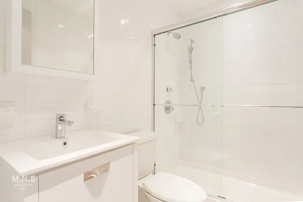 Rented by MNS | media 4