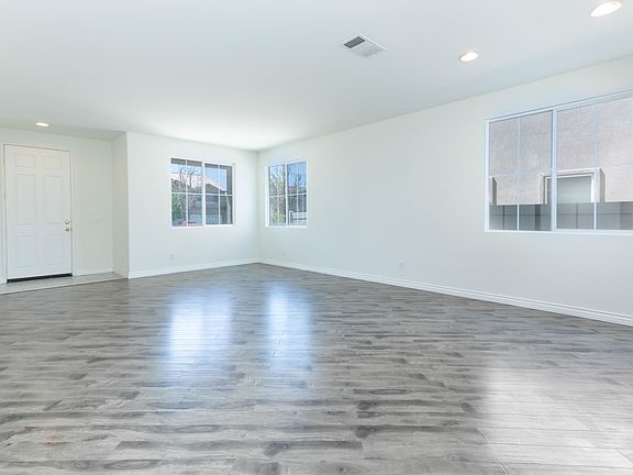 4th image of 6349 Vittoria Ave