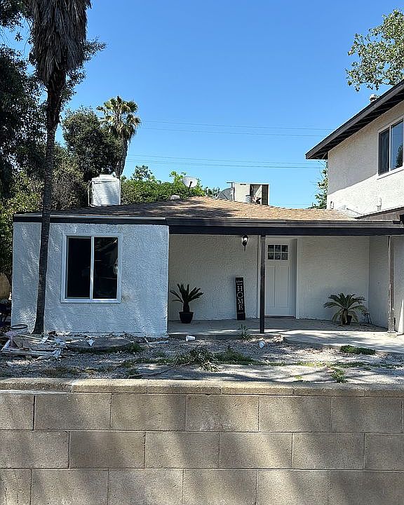 1st image of 107 E Buckingham Way